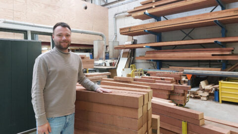 Maak van garagebox een huis: ‘Te klein voor een Dafje, maar prima om in te wonen’