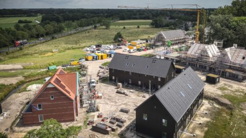 Heijmans bouwt met hout en hennep: ‘Taaie kost, maar wel noodzakelijk’